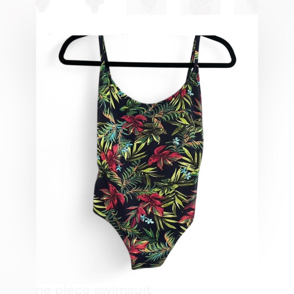 Le Saint Brazilian Swimsuit – Size Medium
Excellent condition. Worn only twice.